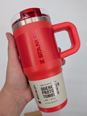 new Stanley cup The Quencher ProTour Flip Straw Tumbler 14oz Coral Fade no spill